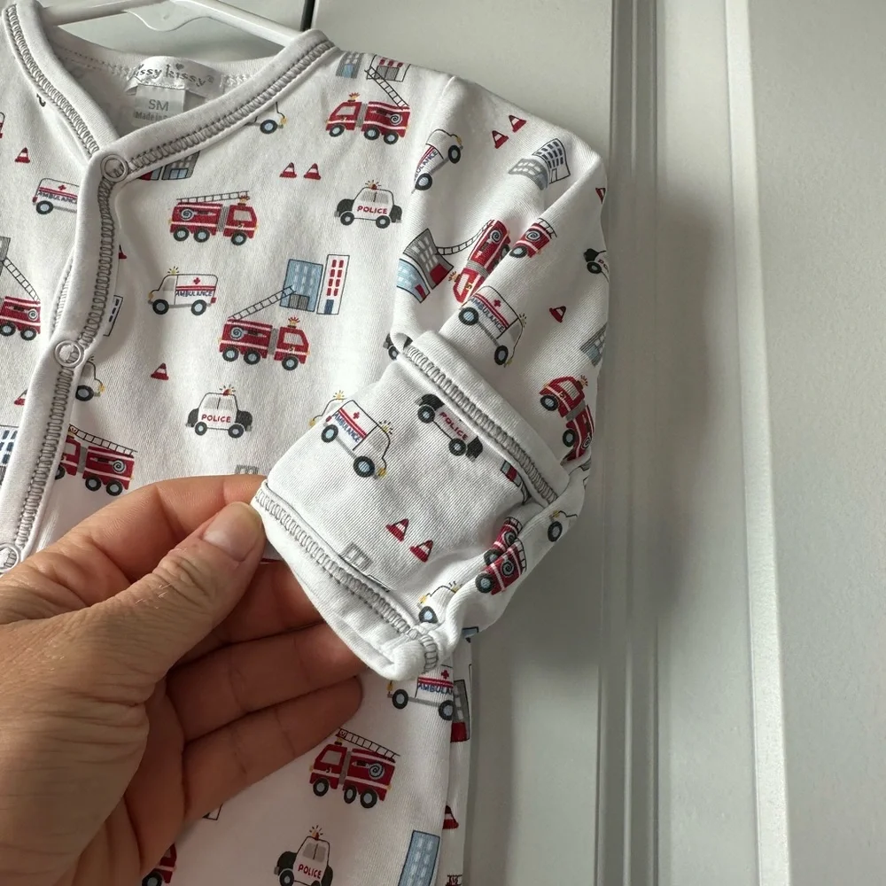 Kissy Kissy City Rescue Convertible Gown (Size S/0-3 Months)